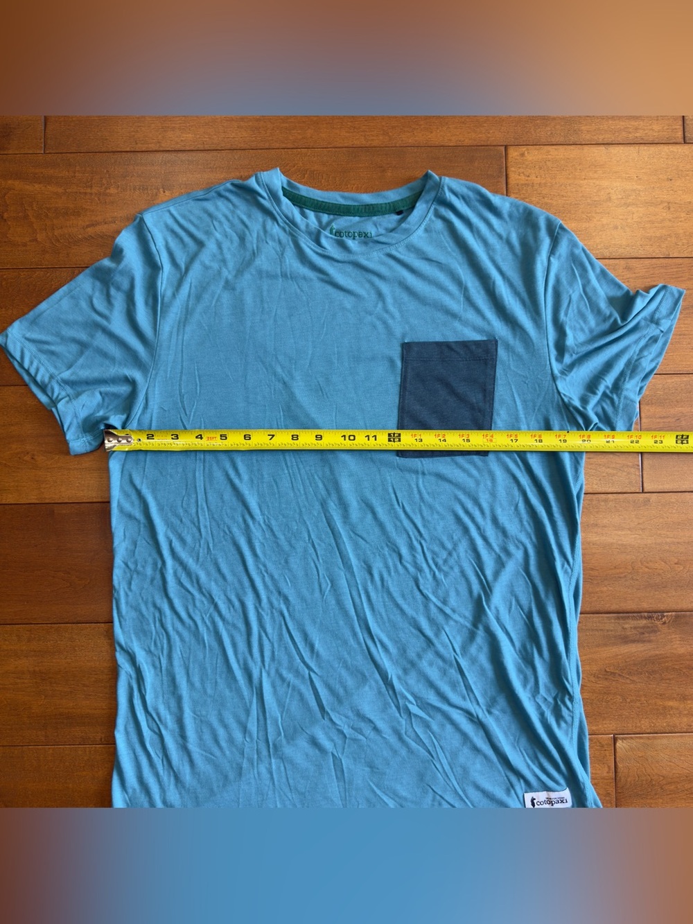 Cotopaxi teal short sleeve Paseo Travel tee with navy pocket size L - Picture 8 of 9